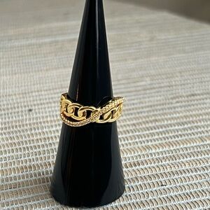 Gold Chain Link Twist Ring - size 6